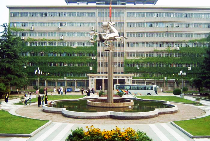 公司總經理劉玉峰一行應邀訪問武漢理工大學